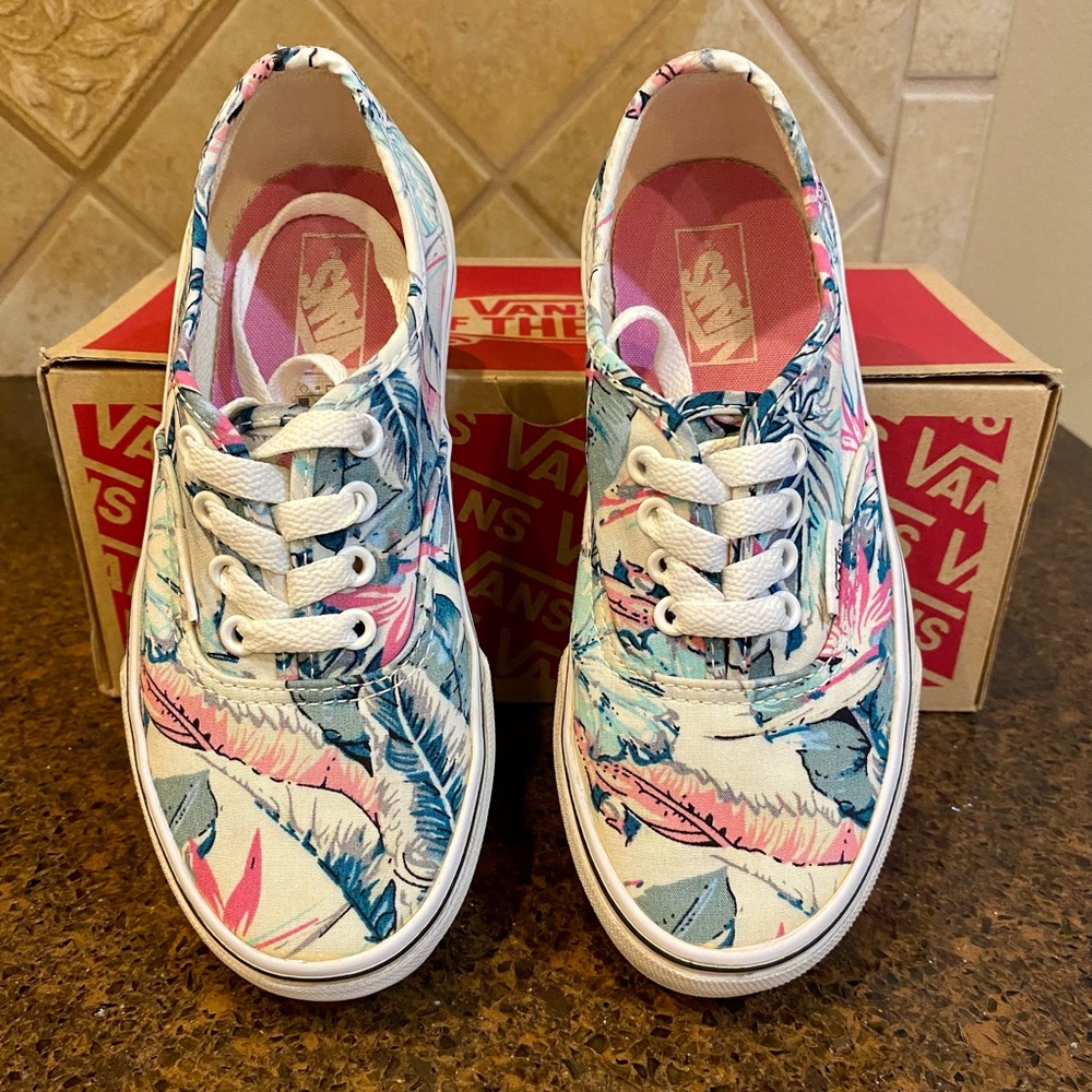 Girl’s Vans Size 1 Tropical Print Shoe